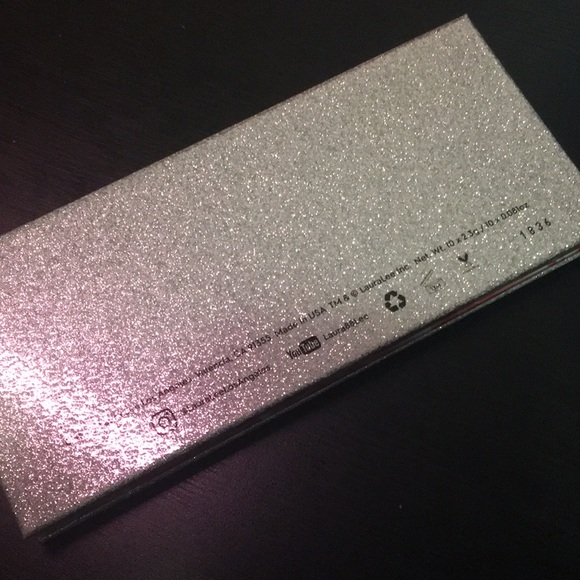 Laura Lee Los Angeles Cats Pajamas Palette - Picture 4 of 4